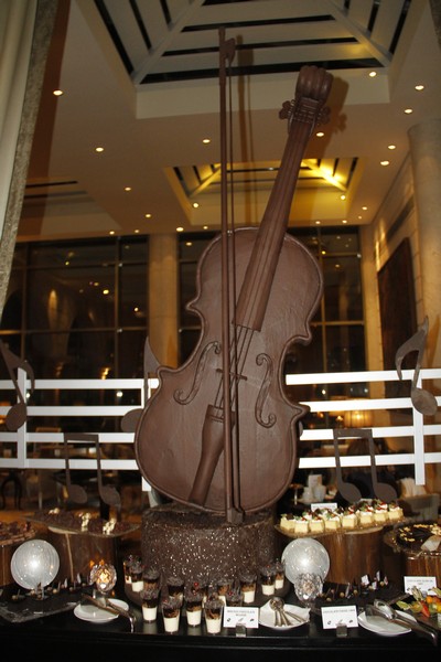 Festive Celebration at Cascade Lounge